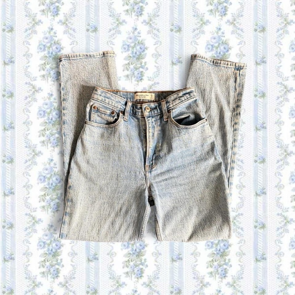 Abercrombie & Fitch Womens Size 25/0 Light vintage 90s ultra high rise mom jeans